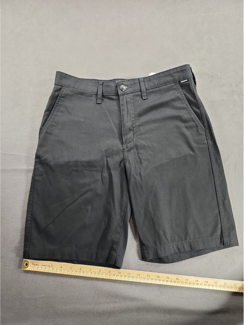 Quicksilver Mens 31 Black Denim Short Streetwear Skate Surf Y2K 10.5" Inseam 238